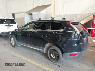 2010 Volvo XC60 3.0T with VIN YV4992DZ4A2019817, listed as a IAAI auction lot 41720823 with 138,530 mi miles. Bid and sale history available at carsss.com. Image 3.