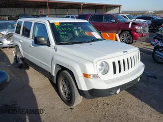 2017 Jeep Patriot 75th Anniversary with VIN 1C4NJRBB0HD138003, listed as a IAAI auction lot 41717936 with 120,610 mi miles and . Bid and sale history available at carsss.com. Image 1.