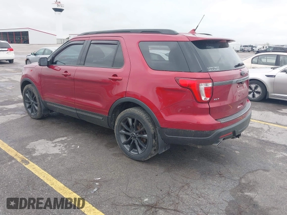 2019 Ford Explorer XLT z VIN 1FM5K8D80KGA41393, wystawiony jako IAAI lot #42287545 z przebiegiem 72 162 mil mil oraz . Historia ofert i sprzedaży dostępna na DreamBid. Obrazek 3.