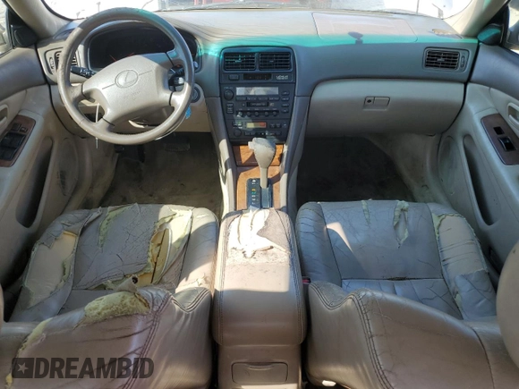 1998 Lexus ES 300 with VIN JT8BF28G3W5030236, listed as a Copart auction lot 45691855 with 181,675 mi miles and Salvage title. Bid and sale history available at DreamBid. Image 8.