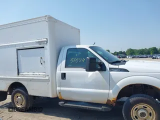 2012 Ford F-250 XL с VIN 1FDBF2B60CEC35487, выставлен на аукционе IAAI как лот 42251524 с пробегом 380 107 миль миль и . История ставок и продаж доступна на DreamBid. Изображение 13.