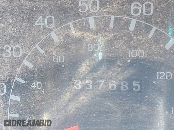1999 Ford F-250 XL z VIN 1FTNW20F1XEB91297, wystawiony jako IAAI lot #41381749 z przebiegiem 337 685 mil mil oraz . Historia ofert i sprzedaży dostępna na DreamBid. Obrazek 7.