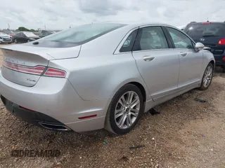 2016 Lincoln MKZ with VIN 3LN6L2G90GR631161, listed as a IAAI auction lot 42063610 with 63,336 mi miles. Bid and sale history available at carsss.com. Image 4.
