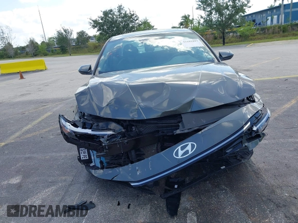 2025 Hyundai Elantra SEL Convenience with VIN KMHLS4DG9SU905768, listed as a IAAI auction lot 42101897 with 7,303 mi miles and . Bid and sale history available at DreamBid. Image 12.