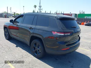 2025 Jeep Grand Cherokee Limited с VIN 1C4RJKBG1S8646906, выставлен на аукционе IAAI как лот 42466166 с пробегом 2 151 миль миль и . История ставок и продаж доступна на DreamBid. Изображение 3.