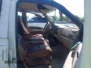 2006 Ford F-250 XL z VIN 1FTSW21P56ED13667, wystawiony jako IAAI lot #42108168 z przebiegiem 175 075 mil mil oraz . Historia ofert i sprzedaży dostępna na DreamBid. Obrazek 5.