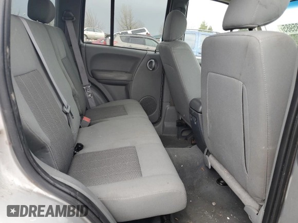 2006 Jeep Liberty Limited z VIN 1J4GL58K86W293252, wystawiony jako Copart lot #51135985 z przebiegiem 165 639 mil mil oraz Szkoda całkowita • Salvage title. Historia ofert i sprzedaży dostępna na DreamBid. Obrazek 11.
