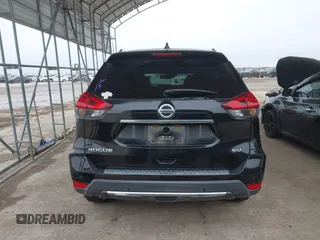 2019 Nissan Rogue SV with VIN KNMAT2MT6KP545528, listed as a IAAI auction lot 41646336 with 43,527 mi miles. Bid and sale history available at carsss.com. Image 17.