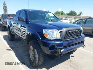 2005 Toyota Tacoma z VIN 5TEUU42N25Z099188, wystawiony jako IAAI lot #42179039 z przebiegiem 147 058 mil mil oraz . Historia ofert i sprzedaży dostępna na DreamBid. Obrazek 1.