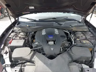 2019 Maserati Ghibli z VIN ZAM57YSL8K1312731, wystawiony jako IAAI lot #42240495 z przebiegiem 31 822 mil mil oraz . Historia ofert i sprzedaży dostępna na DreamBid. Obrazek 10.