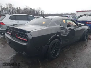 2019 Dodge Challenger R/T Scat Pack with VIN 2C3CDZFJ6KH529252, listed as a IAAI auction lot 40849993 with 1 mi miles. Bid and sale history available at carsss.com. Image 4.