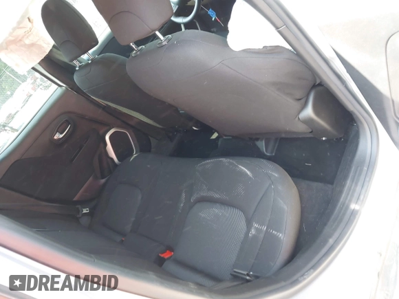 2018 Jeep Renegade Sport with VIN ZACCJBAB2JPH43339, listed as a IAAI auction lot 42571383 with 92,105 mi miles and . Bid and sale history available at DreamBid. Image 8.