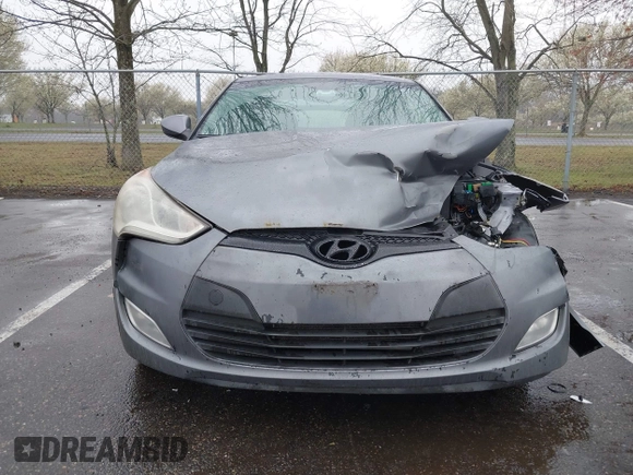 2017 Hyundai Veloster with VIN KMHTC6AD4HU309625, listed as a IAAI auction lot 41933497 with 184,632 mi miles. Bid and sale history available at carsss.com. Image 6.