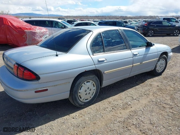 1997 Chevrolet Lumina with VIN 2G1WL52M5V9216883, listed as a IAAI auction lot 41797511 with 231,779 mi miles. Bid and sale history available at carsss.com. Image 4.