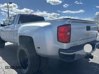 2015 Chevrolet Silverado 3500HD LTZ with VIN 1GC4K0C82FF524415, listed as a Copart auction lot 48003105 with 301,299 mi miles and Clean Title. Bid and sale history available at DreamBid. Image 3.