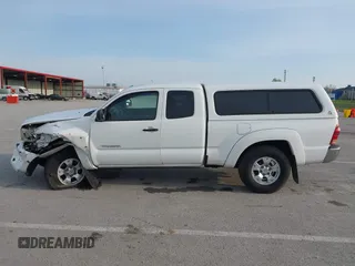 2008 Toyota Tacoma with VIN 5TEUU42N08Z580044, listed as a IAAI auction lot 41904353 with Not Provided miles and . Bid and sale history available at carsss.com. Image 14.