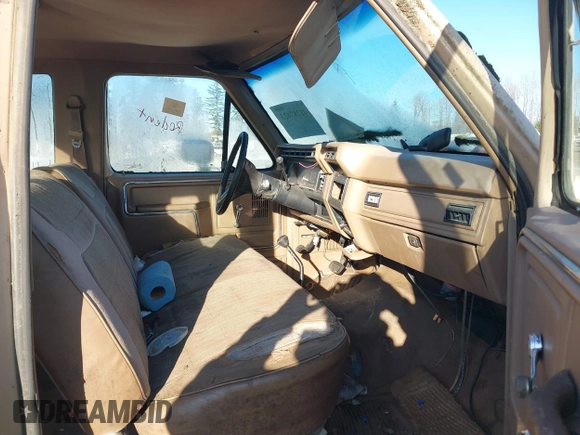 1986 Ford F-250 with VIN 1FTHX26L6GKB55629, listed as a IAAI auction lot 41287423 with 66,076 mi miles and . Bid and sale history available at DreamBid. Image 5.