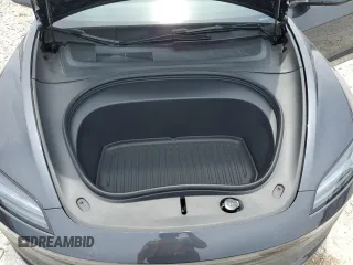 2025 Tesla Model 3 Long Range z VIN 5YJ3E1EA1SF965380, wystawiony jako Copart lot #59532105 z przebiegiem 2 641 mil mil oraz Szkoda całkowita • Salvage title. Historia ofert i sprzedaży dostępna na DreamBid. Obrazek 11.