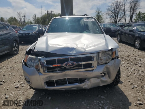 2010 Ford Escape XLT z VIN 1FMCU9D77AKC30116, wystawiony jako Copart lot #55429945 z przebiegiem 154 608 mil mil oraz Czysty tytuł • Clean title. Historia ofert i sprzedaży dostępna na DreamBid. Obrazek 5.