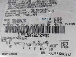 2011 Lincoln MKZ with VIN 3LNHL2GC2BR752903, listed as a IAAI auction lot 41758756 with 100,686 mi miles. Bid and sale history available at carsss.com. Image 9.