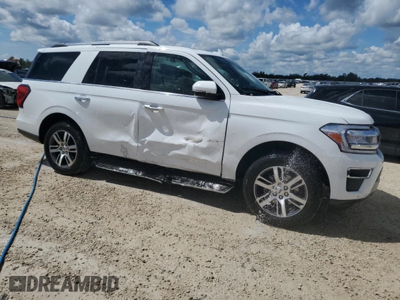 2022 Ford Expedition Limited with VIN 1FMJU1KT2NEA65380, listed as a Copart auction lot 69752793 with 18,686 mi miles. Bid and sale history available at carsss.com. Image 4.