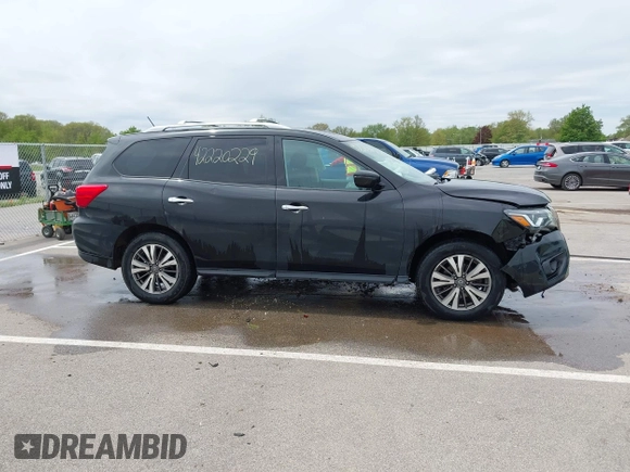 2017 Nissan Pathfinder SV z VIN 5N1DR2MM4HC649189, wystawiony jako IAAI lot #42220229 z przebiegiem 149 707 mil mil oraz . Historia ofert i sprzedaży dostępna na DreamBid. Obrazek 14.