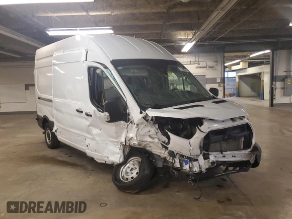 2024 Ford Transit Cargo with VIN 1FTBR1X86RKA81698, listed as a Copart auction lot 42611405 with 13,736 mi miles and Clean Title. Bid and sale history available at carsss.com. Image 4.