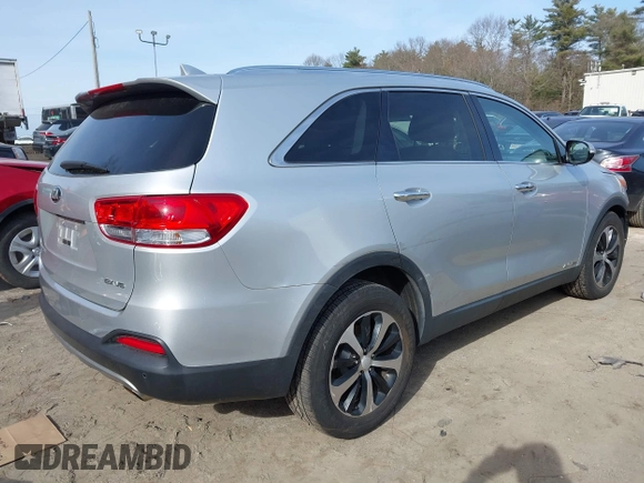 2016 Kia Sorento EX with VIN 5XYPHDA50GG180688, listed as a IAAI auction lot 41745044 with 107,952 mi miles. Bid and sale history available at carsss.com. Image 4.