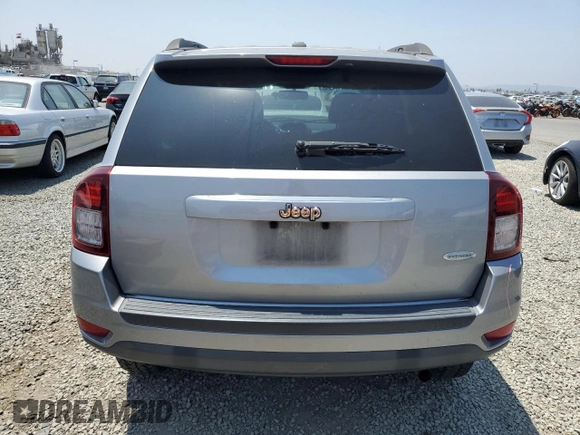 2016 Jeep Compass Latitude z VIN 1C4NJCEA8GD692985, wystawiony jako Copart lot #61872985 z przebiegiem 191 871 mil mil oraz Szkoda całkowita • Salvage title. Historia ofert i sprzedaży dostępna na DreamBid. Obrazek 6.