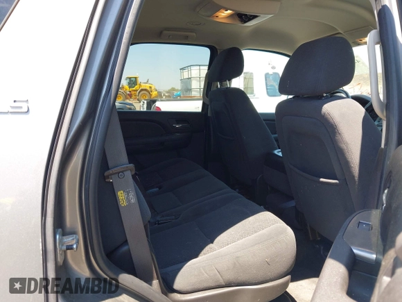 2007 Chevrolet Tahoe LT with VIN 1GNFC13J87R242057, listed as a IAAI auction lot 42736911 with 162,569 mi miles and . Bid and sale history available at DreamBid. Image 8.