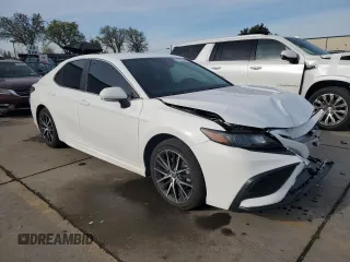 2022 Toyota Camry SE with VIN 4T1T11AK5NU645092, listed as a Copart auction lot 49741835 with 35,366 mi miles and Salvage Title. Bid and sale history available at carsss.com. Image 4.