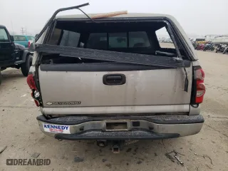 2006 Chevrolet Silverado 1500 LT2 with VIN 1GCEK19B66Z206907, listed as a Copart auction lot 81119024 with 0 mi miles and Salvage Title. Bid and sale history available at carsss.com. Image 6.