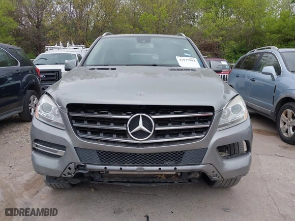 2014 Mercedes-Benz M-Class ML 350 with VIN 4JGDA5JB1EA412095, listed as a IAAI auction lot 41937994 with NaN miles. Bid and sale history available at carsss.com. Image 12.