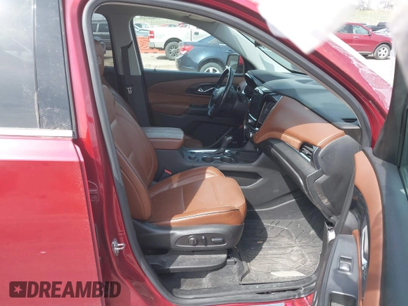 2018 Chevrolet Traverse High Country with VIN 1GNEVKKW0JJ106147, listed as a IAAI auction lot 41995736 with 95,512 mi miles. Bid and sale history available at carsss.com. Image 5.