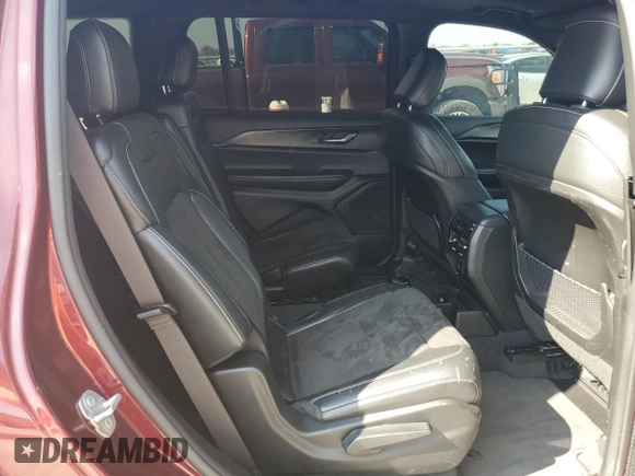 2023 Jeep Grand Cherokee Laredo z VIN 1C4RJJAGXP8879881, wystawiony jako Copart lot #49110065 z przebiegiem 73 459 mil mil oraz Szkoda całkowita • Salvage title. Historia ofert i sprzedaży dostępna na DreamBid. Obrazek 11.