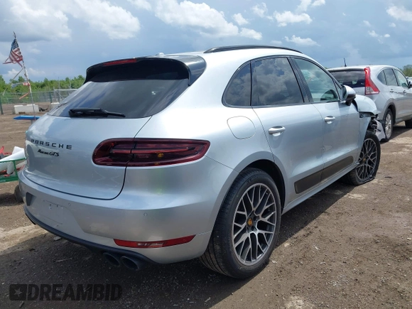 2018 Porsche Macan GTS z VIN WP1AG2A59JLB62326, wystawiony jako IAAI lot #42176369 z przebiegiem 87 686 mil mil oraz . Historia ofert i sprzedaży dostępna na DreamBid. Obrazek 4.