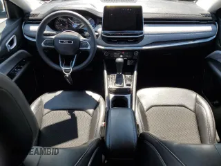 2022 Jeep Compass Latitude z VIN 3C4NJDBB7NT127413, wystawiony jako Copart lot #55268415 z przebiegiem 34 966 mil mil oraz Szkoda całkowita • Salvage title. Historia ofert i sprzedaży dostępna na DreamBid. Obrazek 8.