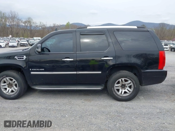2009 Cadillac Escalade z VIN 1GYFK23229R252638, wystawiony jako IAAI lot #41962606 z przebiegiem 224 915 mil mil oraz . Historia ofert i sprzedaży dostępna na DreamBid. Obrazek 14.
