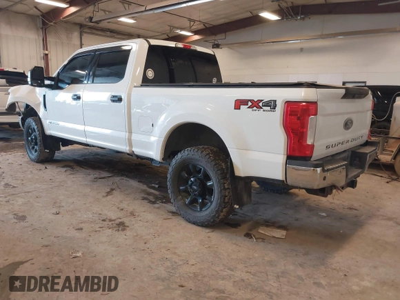 2017 Ford F-250 Lariat z VIN 1FT7W2BTXHEC81609, wystawiony jako IAAI lot #41497213 z przebiegiem 176 644 mil mil oraz . Historia ofert i sprzedaży dostępna na DreamBid. Obrazek 3.