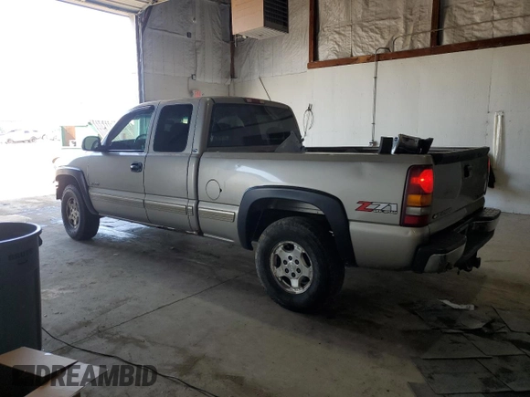 2002 Chevrolet Silverado 1500 LS with VIN 1GCEK19T82E298046, listed as a Copart auction lot 52758135 with 179,594 mi miles and Salvage Title. Bid and sale history available at DreamBid. Image 2.