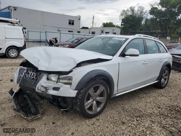 2014 Audi allroad Premium Plus with VIN WA1UFAFL1EA045564, listed as a Copart auction lot 68750554 with 78,929 mi miles and Salvage Title. Bid and sale history available at carsss.com. Image 1.
