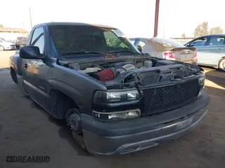 2000 Chevrolet Silverado 1500 with VIN 1GCEC14V9YZ245654, listed as a IAAI auction lot 41279421 with 286,544 mi miles. Bid and sale history available at carsss.com. Image 1.