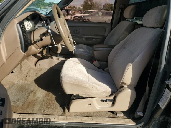 2004 Toyota Tacoma PreRunner with VIN 5TEGM92N64Z451486, listed as a Copart auction lot 88137225 with 262,164 mi miles and Clean title. Bid and sale history available at DreamBid. Image 7.