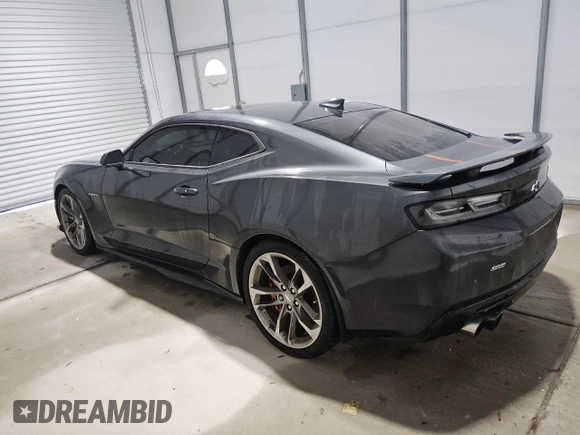 2017 Chevrolet Camaro 2SS with VIN 1G1FG1R77H0147500, listed as a Copart auction lot 59810715 with 68,712 mi miles and Clean title. Bid and sale history available at DreamBid. Image 2.