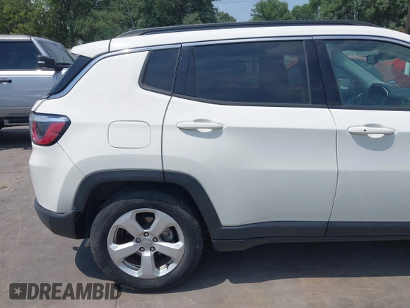 2019 Jeep Compass Latitude z VIN 3C4NJCBB4KT616437, wystawiony jako IAAI lot #42049491 z przebiegiem 42 495 mil mil oraz . Historia ofert i sprzedaży dostępna na DreamBid. Obrazek 20.