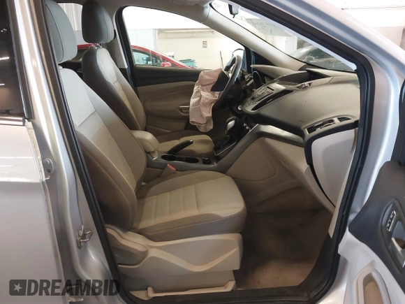 2013 Ford Escape SE z VIN 1FMCU9GX8DUD56926, wystawiony jako IAAI lot #41871248 z przebiegiem 36 807 mil mil oraz . Historia ofert i sprzedaży dostępna na DreamBid. Obrazek 5.