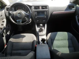 2014 Volkswagen Jetta with VIN 3VWWL7AJ2EM366464, listed as a Copart auction lot 56569795 with 139,761 mi miles and Clean title. Bid and sale history available at DreamBid. Image 8.