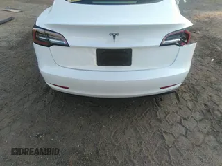 2023 Tesla Model 3 z VIN 5YJ3E1EA3PF449187, wystawiony jako IAAI lot #40320939 z przebiegiem Nie podano mil oraz . Historia ofert i sprzedaży dostępna na DreamBid. Obrazek 14.