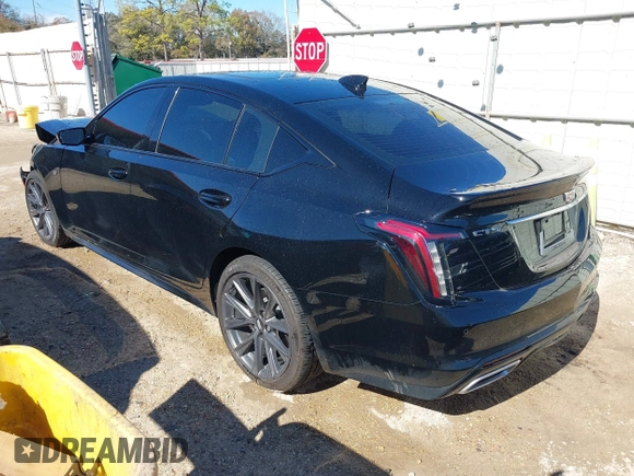 2024 Cadillac CT5 Sport z VIN 1G6DP5RK3R0127419, wystawiony jako IAAI lot #41392902 z przebiegiem 17 829 mil mil oraz . Historia ofert i sprzedaży dostępna na DreamBid. Obrazek 3.