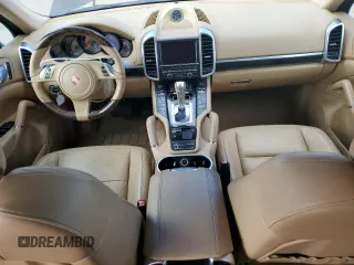 2014 Porsche Cayenne Diesel z VIN WP1AF2A20ELA35835, wystawiony jako Copart lot #44794265 z przebiegiem 158 528 mil mil oraz Nie do naprawy • Non repairable. Historia ofert i sprzedaży dostępna na DreamBid. Obrazek 8.